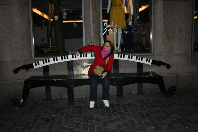 piano-woman.jpg