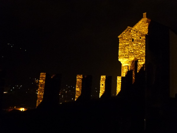 Castelgrande noche2
